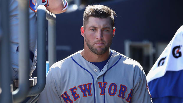tim-tebow-injured.jpg
